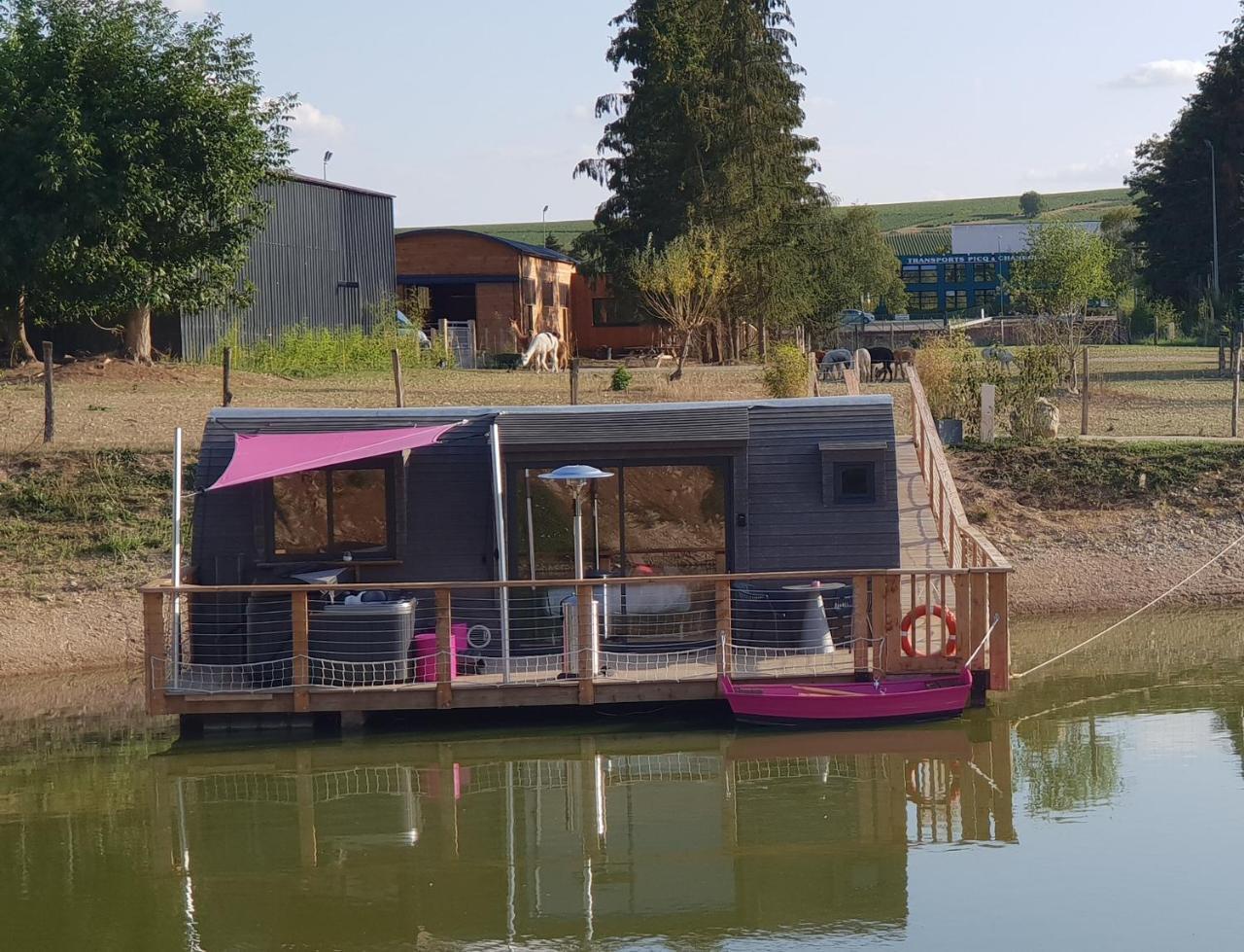 Lodges Des Grands Crus Chablis Exterior photo